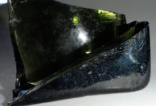 fragment szklanego naczynia